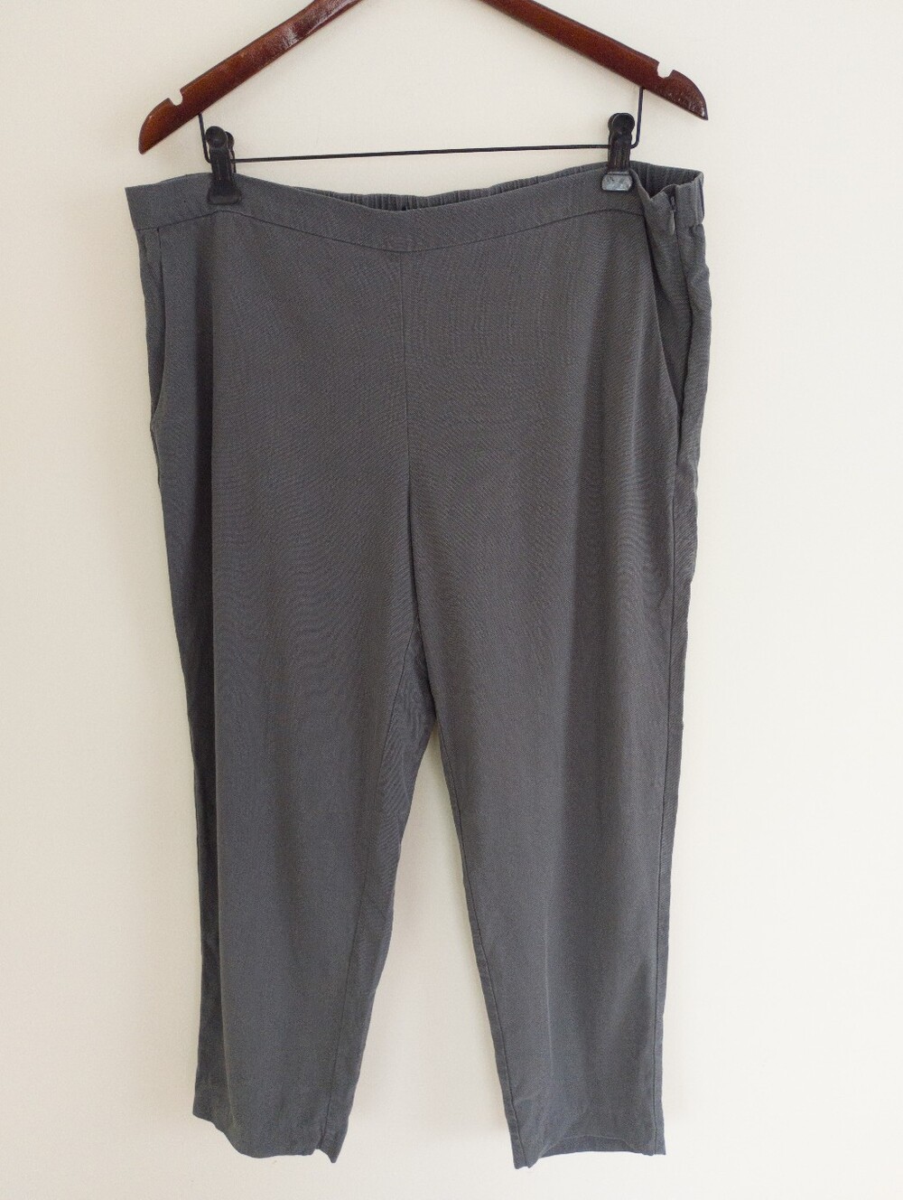 Eileen Fisher Gray 100% Tencel Lyocell Tapered Ankle Pants Side Zip Large
